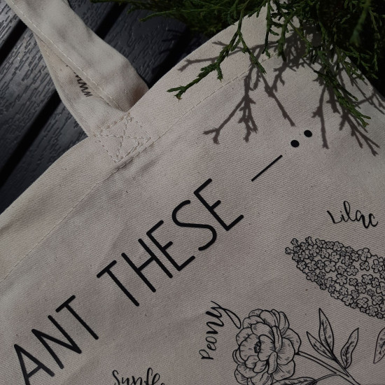 Сумка-шоппер "Plant These, Save the Bees", бежевая, черные цветы, ЭКО-МедОК